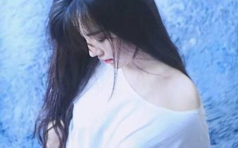 得不到的回应应该适可而止(美女头像唯美长发有气质)