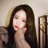 我在你看不到的地方坚强(吸引人的女生空间头像图片精选)