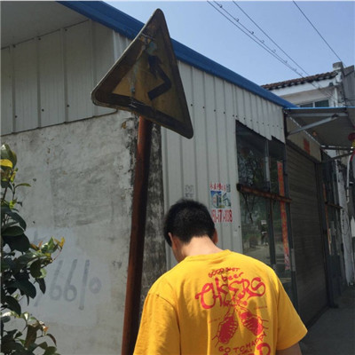 如果有一天让我触到你眉眼(非主流情侣头像一对两张)图4