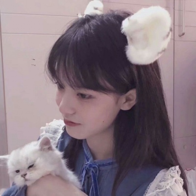 月亮在天上你在我心里(女生头像小清新可爱最新)