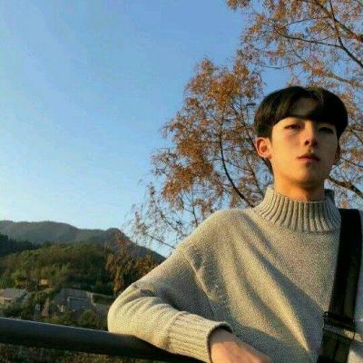走好运的帅气男生头像精选(最新微博头像男生成熟稳重)