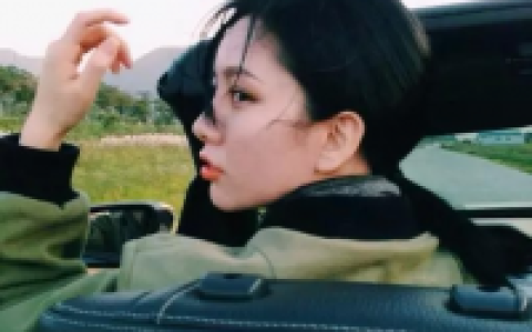 你对别人的笑总是那么甜(女生头像意境美唯美清纯好看的)