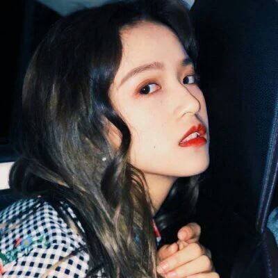 独一无二高冷气质女生头像大全(女生最流行的头像潮流时尚)