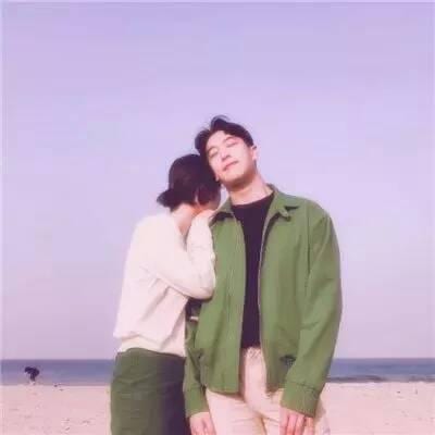 独一无二个性情侣yy头像(最新情侣头像合照2张亲密温暖)