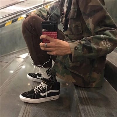 我的清晨的路上谁被我遗忘(最新好看的男生头像帅气高冷)