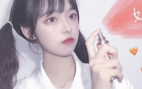 这世界太吵来我梦里吧(好看的女生头像清新可爱)