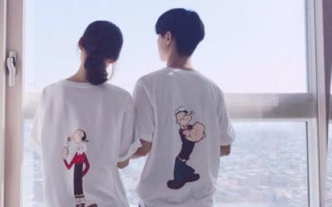 好看有个性情侣头像两张(低调秀恩爱情侣背影头像独一无二)