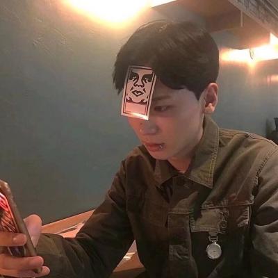 想成王必须狂(独一无二情侣头像个性好看一男一女)