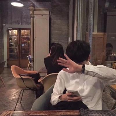 我若不笑的猖狂谁替我坚强(最潮男生yy头像帅气阳光高清)