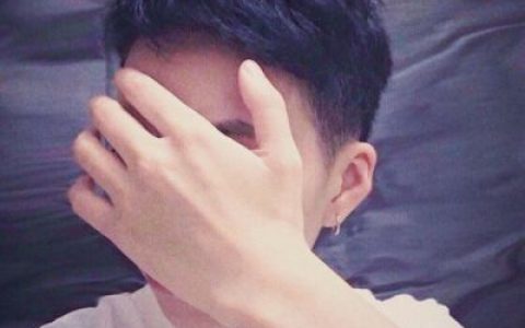 平胸只是为了离你更近(年轻英俊潇洒的男生头像超拽有品位)
