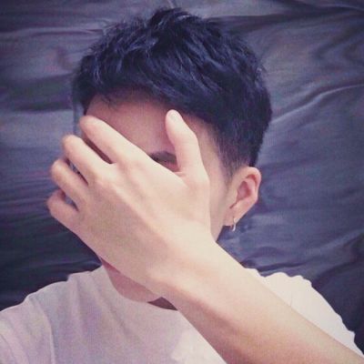 平胸只是为了离你更近(年轻英俊潇洒的男生头像超拽有品位)