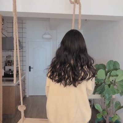 我避开人潮安静对你笑(女生背影头像可爱清新)图2 我避开人潮安静对你笑(女生背影头像可爱清新)图2