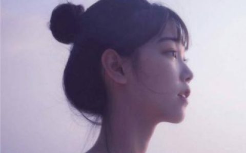 有人追你千辛万苦却得不到你(不看镜头的女生头像干净自然)