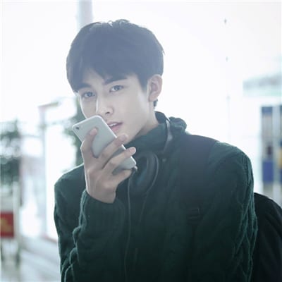 你会发光可却刺痛了我的心(男生帅气森系有意境头像)