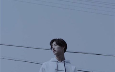 不明显情侣头像一男一女(好看又低调的情侣头像图片大全)