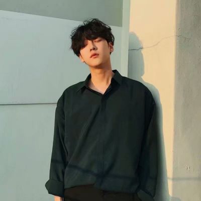 年少怎能不多情(成熟简单干净的水汽男生微博头像)图10