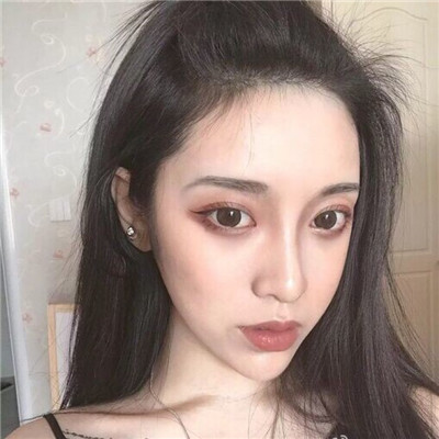 养一只猫养一只狗再养一个你(欧美混血美女头像)
