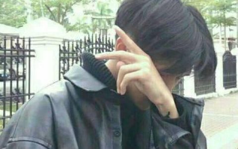 那些回忆会搁浅被掩埋(非主流伤感帅气男生抖阴头像小丑)