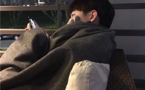 推开你的那一刻我不快乐(男生头像小清新有意境头像大全)