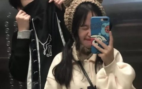 最新青春可爱的情侣头像(元宵节抖阴情侣头像一对两张)