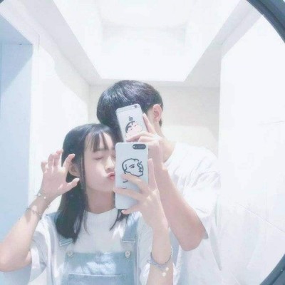 我只是难过不能陪你到老(可爱情侣头像一对两张精选)