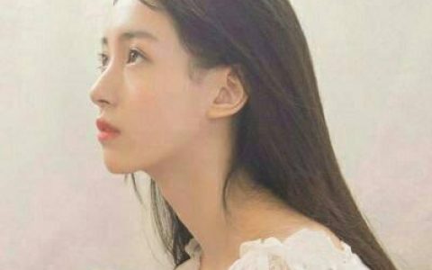 孤单让自己优秀起来(抖阴女生头像唯美时尚)