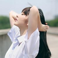 那片属于我们的天空总是那么美丽(女生头像小清新侧面好看的)
