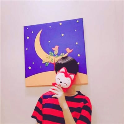 檬俏倚姆坷锏囊槐沧幼饪(非主流搞怪情侣头像大全)