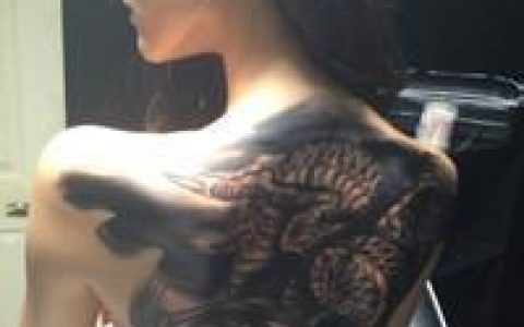 说不出的难过滴不下的泪(性感头像黑社会女生很流行)