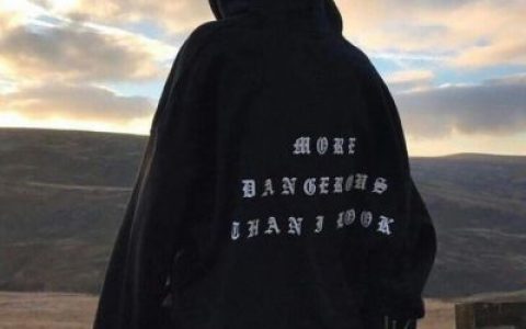 我真的很累却装作没疲惫(超帅最火的男生抖阴背影头像精选)