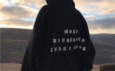 红尘多可笑痴情最无聊(男生快手个性头像伤感孤独)