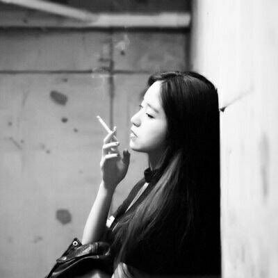 我只需要对得起自己(抖阴头像长发美女侧面最新)图