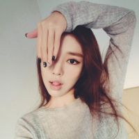 医生我心疼帮我换了它(遮脸女生头像)
