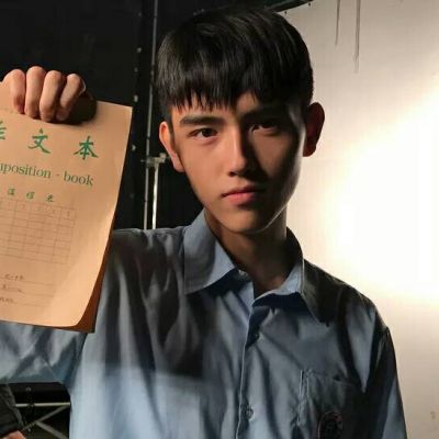 独宠我的女人(帅气超拽男生微博头像大全最新)图1