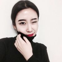 跌跌撞撞无非让你更加坚强(吸引异性的yy女生头像)图2