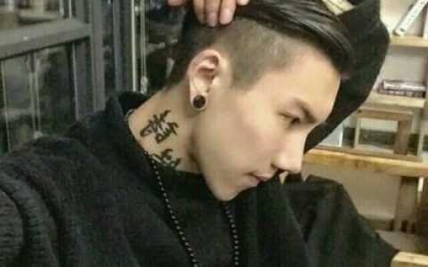 被追的人到最后反而更痴情(霸气头像男生超拽冷酷无情无字)