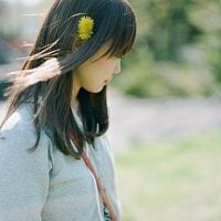 你是我唯一在等的人(好看的长发女生头像)