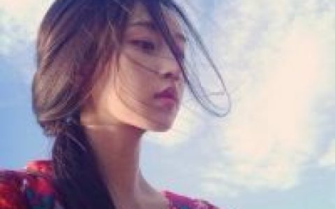 深情必拥愿与你孤守(小清新女生干净爽朗抖阴头像)