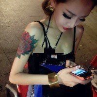 性感才是王道(爱逛酒吧的性感美女比基尼头像)图7