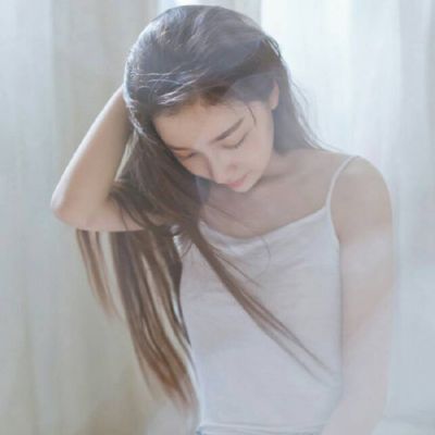 超显女人味的女生图片头像(最美女生图片抖阴头像性感一点的)图10