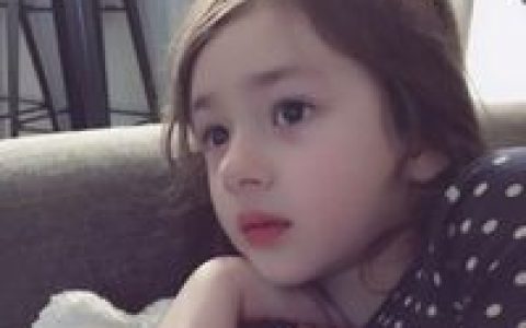 萌萌的小女孩女生抖阴头像(可爱萝莉版女生抖阴头像)