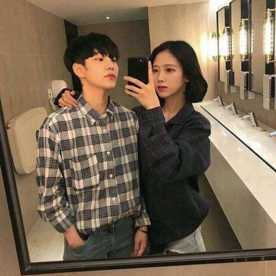哭给自己看笑给别人听(帅男萌女合照情侣微博头像两张)
