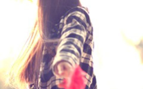 90后美女萌系抖阴头像_回忆的伤像剪不断的线