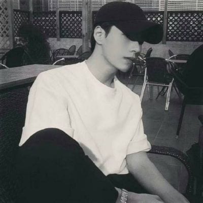 不能断干净又不能再和好如初(最新黑白头像男生冷酷侧脸)