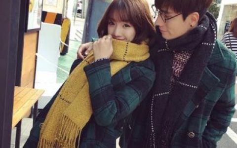 适合冬季下雪天的情侣头像一男一女(秀恩爱情侣合照头像清新)