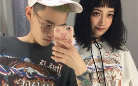 以后的路我们一起走(情侣头像手机控一对超级时尚有范)