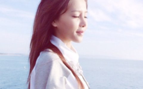 情到深处人孤单(单纯漂亮的女生抖阴头像)