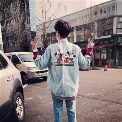 有你在我就特别地满足(男生头像背影阳光帅气图片大全)