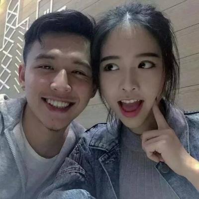 像蜂蜜一样甜的情侣合照两张(最新好看情侣微博头像一男一女)