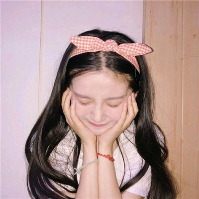 在遗忘的尾巴上清醒地想念(可爱搞怪女生头像精选)